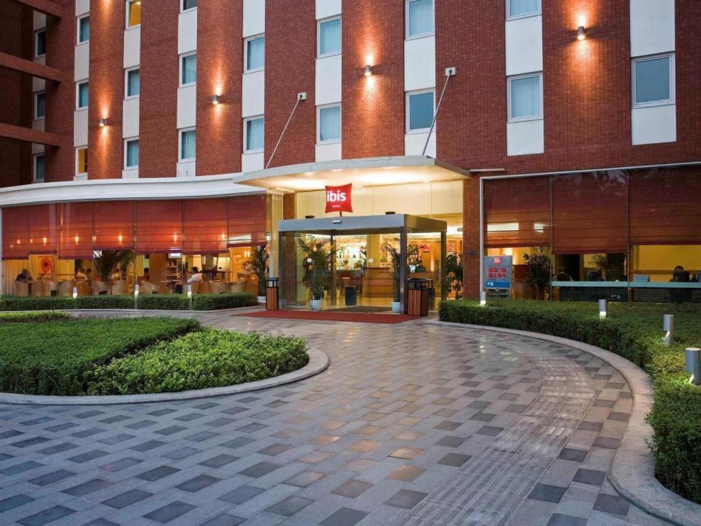 Ibis Chengdu Yongfeng Hotel Exterior photo